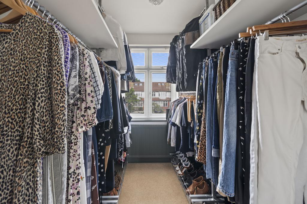 Walk-in wardrobe