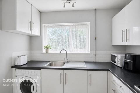 2 bedroom semi-detached house for sale, Oliver Road, Stoke-On-Trent