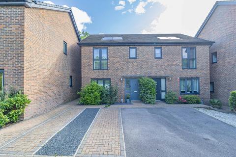 3 bedroom semi-detached house for sale, Atherfield Drive, Ashford, Kent, TN23