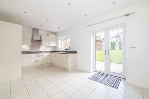 3 bedroom semi-detached house for sale, Atherfield Drive, Ashford, Kent, TN23