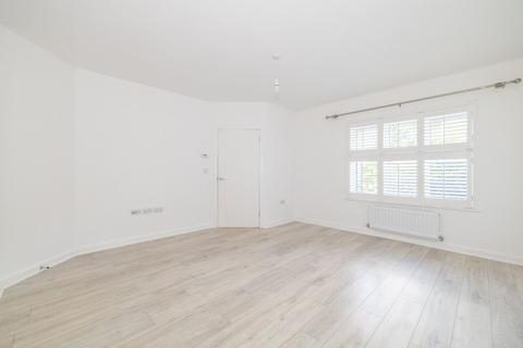 3 bedroom semi-detached house for sale, Atherfield Drive, Ashford, Kent, TN23