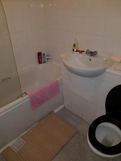 2 bedroom flat to rent, St. Andrews Close, Canterbury, CT1