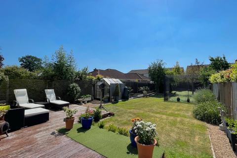4 bedroom semi-detached house for sale, Estridge Way, Tonbridge TN10