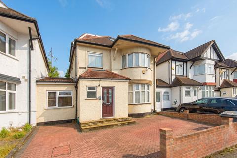 Colindeep Gardens, Hendon, London, NW4