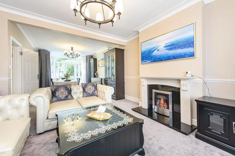 Colindeep Gardens, Hendon, London, NW4