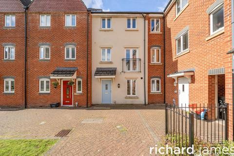 4 bedroom terraced house for sale, Mazurek Way, Haydon End SN25
