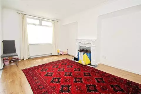 2 bedroom terraced house to rent - View 4