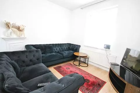 2 bedroom terraced house to rent - View 5