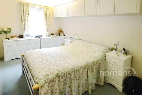 1 bedroom apartment for sale, High Street, Sandhurst, Berkshire