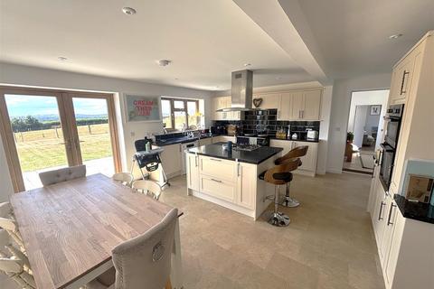 4 bedroom detached house to rent, Sidmouth Road, Farringdon, Exeter