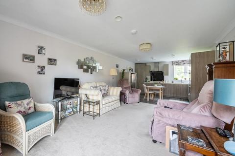 2 bedroom flat for sale, Mortimer Drive, Romsey, Hampshire, SO51