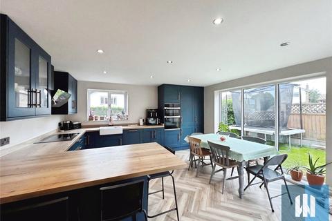 4 bedroom detached house for sale, Kings Head Road, Mirfield, WF14