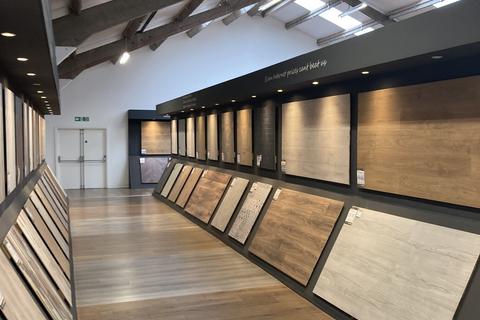 Showroom for sale, 304 Winwick Rd Warrington WA2 8JG