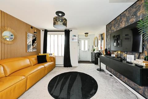 3 bedroom semi-detached house for sale, Daisy Drive, South Wootton, King's Lynn