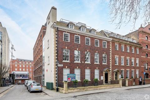 Office to rent, 10 Queen Sq Bristol BS1 4NT