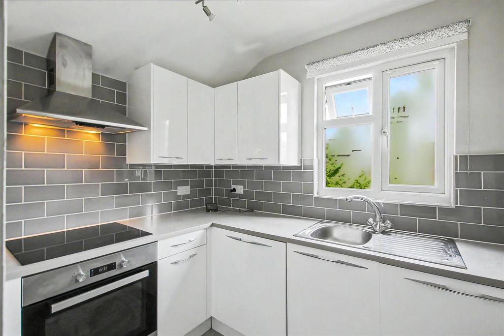 Apartment in Cambridge, Romsey - View 2