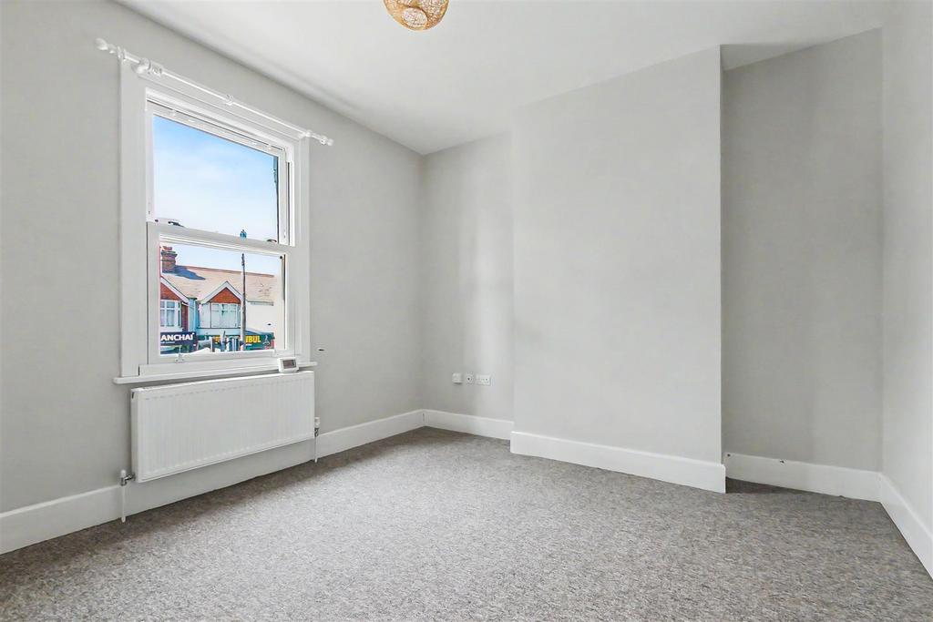 Apartment in Cambridge, Romsey - View 3