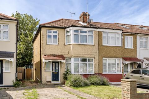 Connaught Avenue, Enfield