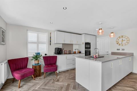 4 bedroom detached house for sale, Greenwood Street, Oakham, Rutland