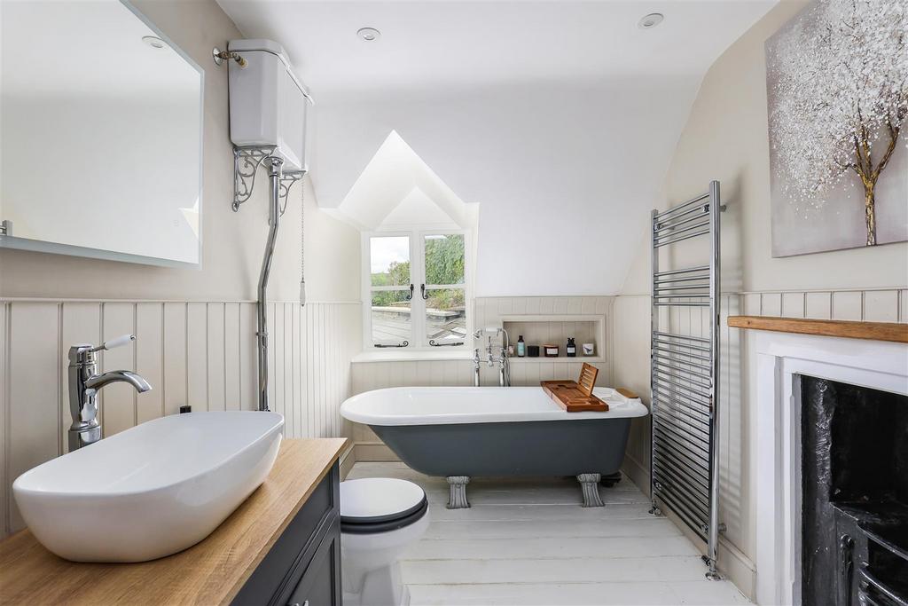 Bathroom, fireplace