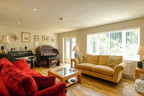 2 bedroom detached bungalow for sale, Thunder Lane, Norwich, Norfolk