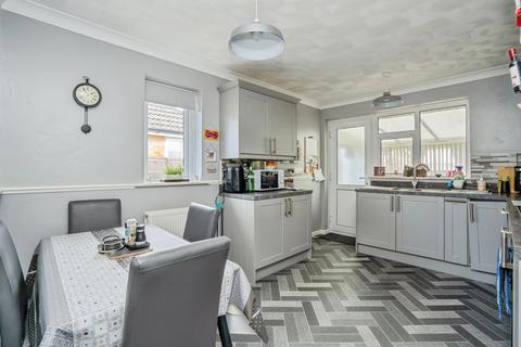 2 bedroom semi-detached house for sale, Hawkewood Avenue, Waterlooville, Hampshire, PO7