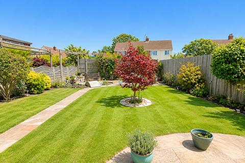 3 bedroom bungalow for sale, Carisbrooke Road, Gosport