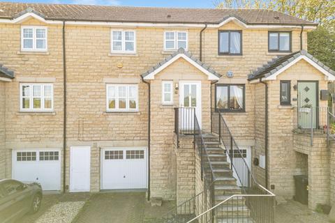 3 bedroom terraced house for sale, Greenfield View, Batley