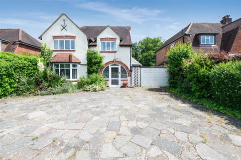 Tumblewood Road, Banstead