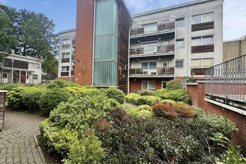 2 bedroom flat for sale, Ambleside Close, London