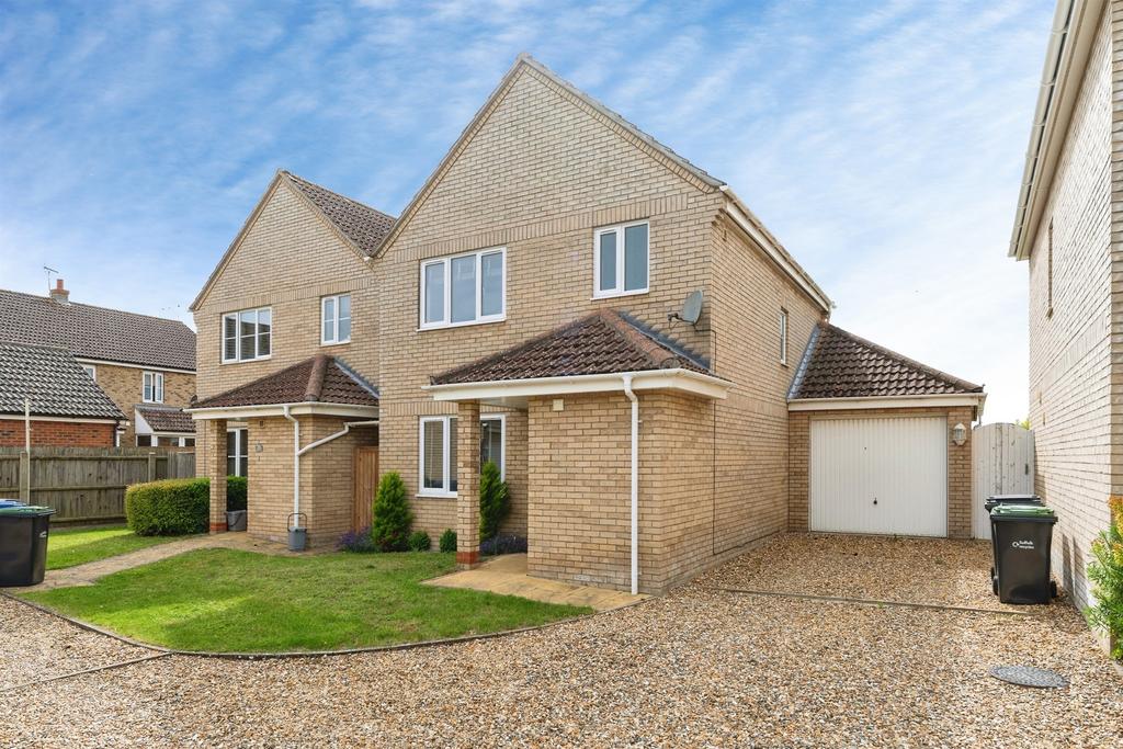 3 bedroom detached house for sale
