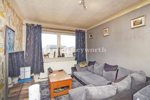 1 bedroom flat for sale, Deanpoint, Morecambe LA3