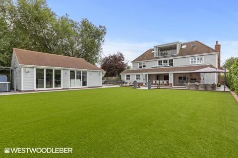 5 bedroom detached house for sale, Epping CM16