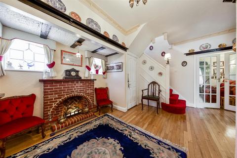 4 bedroom detached house for sale, Amery Road, Harrow
