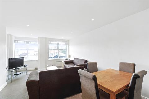 2 bedroom flat to rent - St. Martins Court, 37 Queens Road, Weybridge, Surrey, KT13