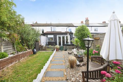 3 bedroom character property for sale, Ockendon Road, Upminster