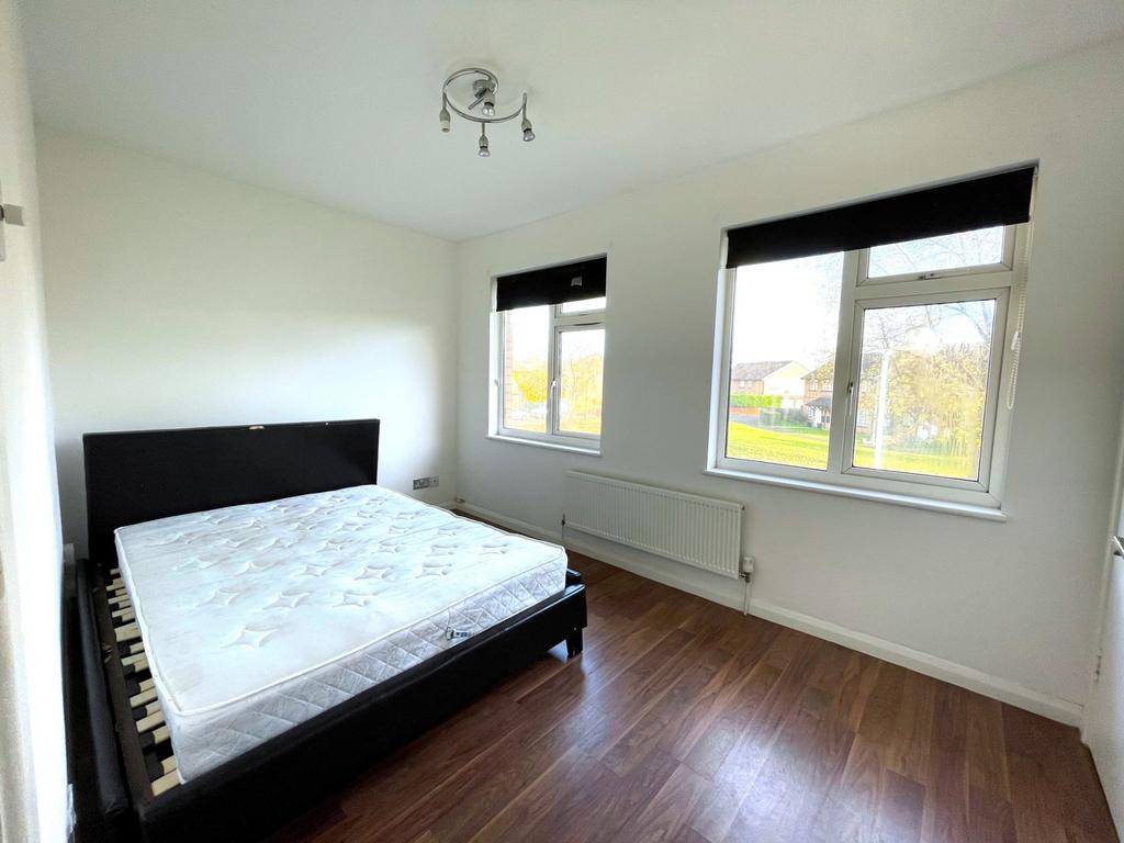 Apartment in Hayes - View 4