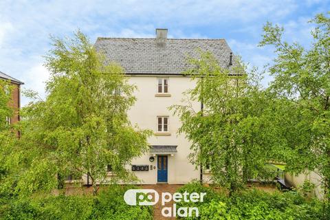 2 bedroom flat for sale, Meadow Bank, Llandarcy, NEATH