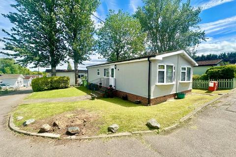 2 bedroom park home for sale, North End, Cummings Hall Lane, Noak Hill, Romford