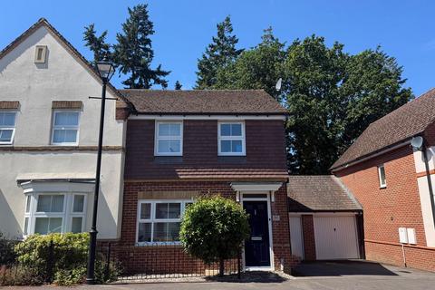 undefined, Mandarin Drive, Newbury, RG14