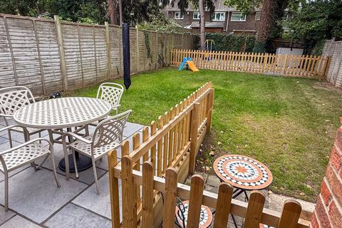 undefined, Mandarin Drive, Newbury, RG14
