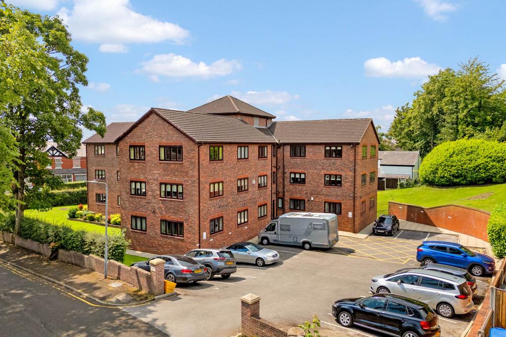 2 bedroom flat for sale