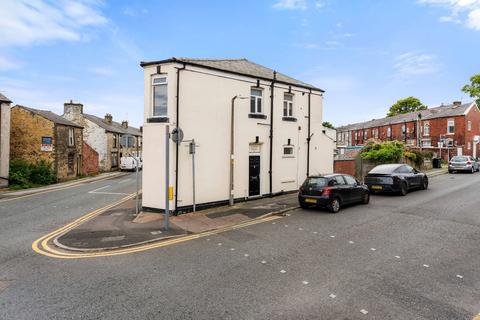 End of terrace house - Wilton Road, Bolton, BL1. 4 BEDROOM HMO.