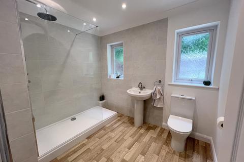 2 bedroom semi-detached bungalow for sale, Stratford Place, Lymington, Hampshire. SO41 9TL