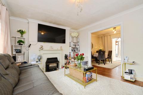 3 bedroom semi-detached house for sale, Springfield Gardens, Ruislip, HA4