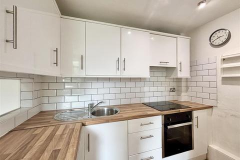 2 bedroom terraced house for sale, Chapel Terrace, Bradford BD13