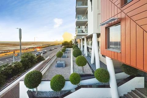 3 bedroom flat for sale, The Leas, Westcliff-on-Sea, Essex, SS0