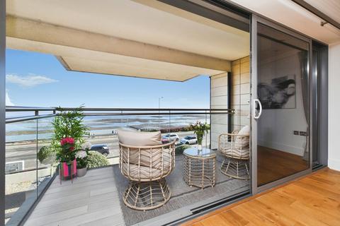 3 bedroom flat for sale, The Leas, Westcliff-on-Sea, Essex, SS0