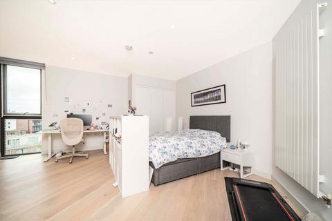 Studio for sale, Admiralty Avenue, London E16