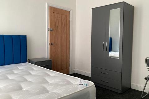 3 bedroom terraced house to rent, Lovaine Street, Middlesbrough